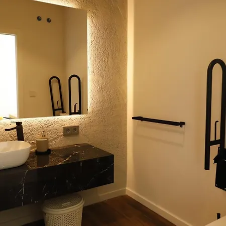 Medina Homes Puente 4*