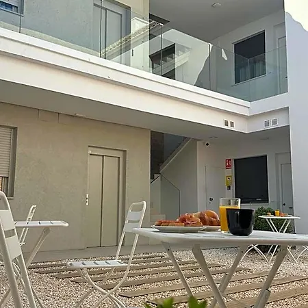 Medina Homes Puente Apartahotel 4*