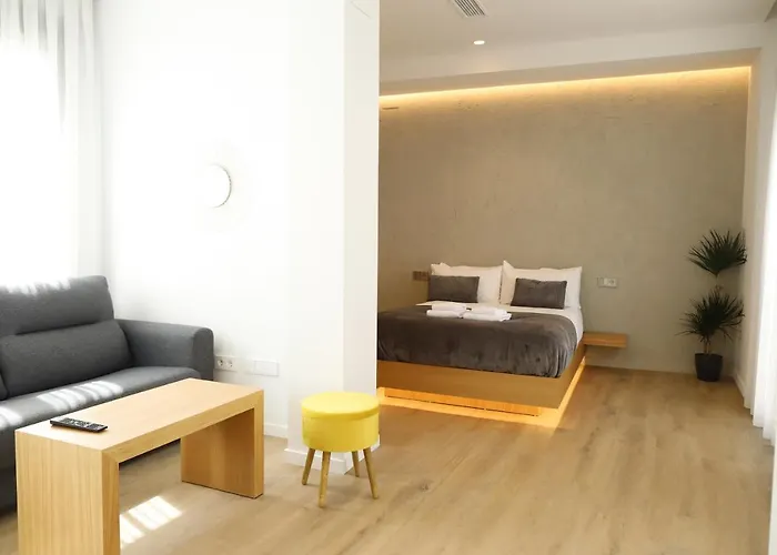 Medina Homes Puente Apartmanhotel Córdoba