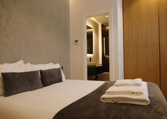 Medina Homes Puente Aparthotel