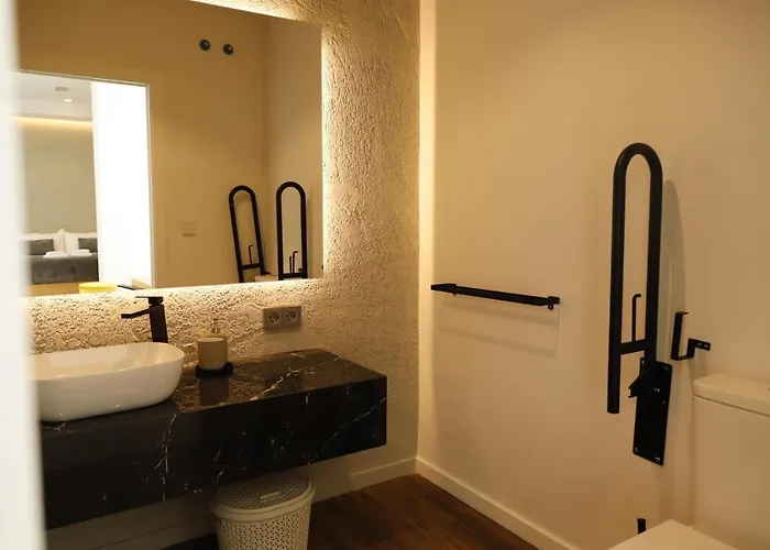 Medina Homes Puente 4*