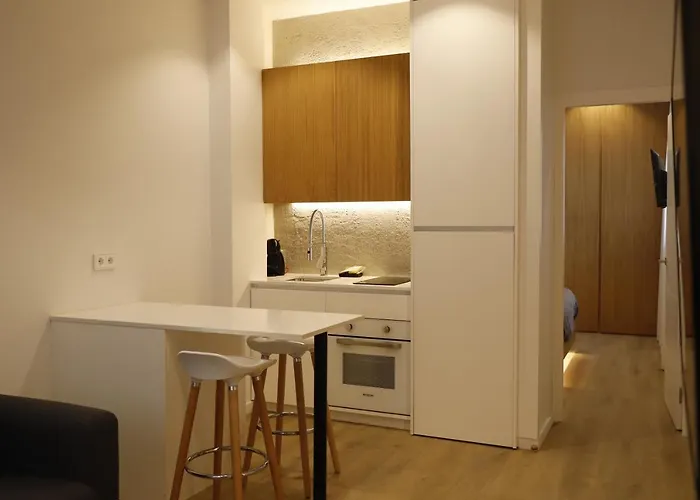 Medina Homes Puente 4*